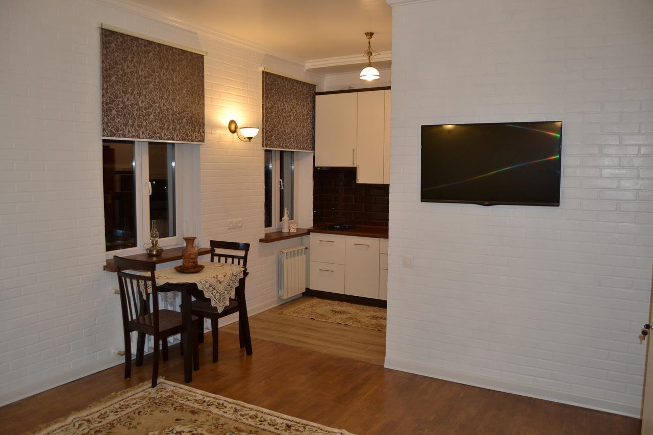 Vladimirskie Apartamenty In Center Of Brest Exteriör bild
